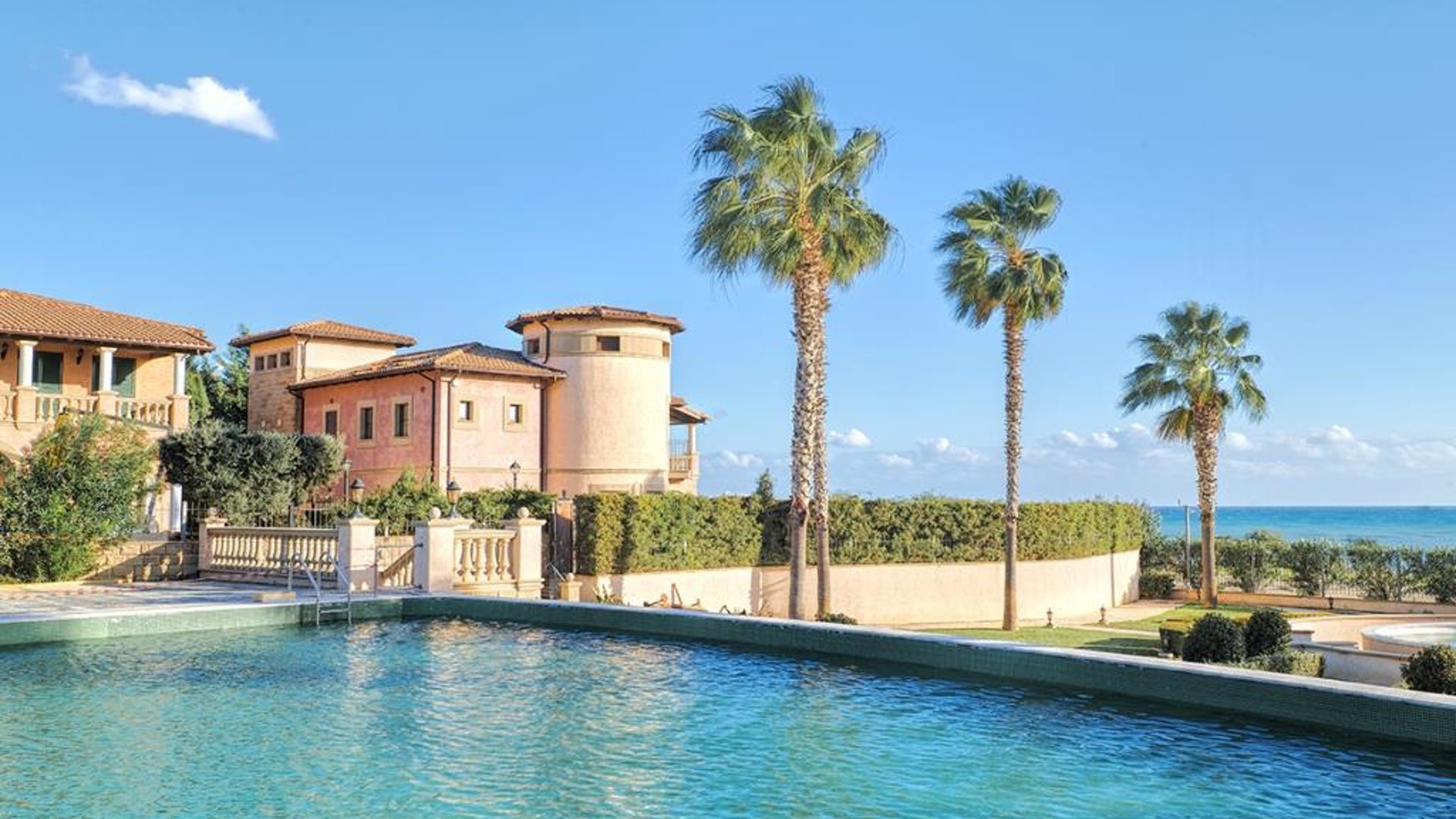 4 bedrooms Villa in Limassol, Cyprus No. 31760