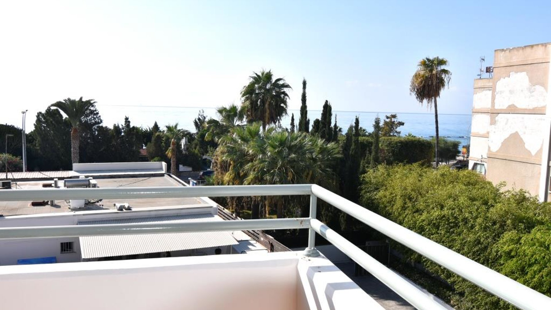 3 bedrooms Apartment in Limassol, Cyprus No. 30534