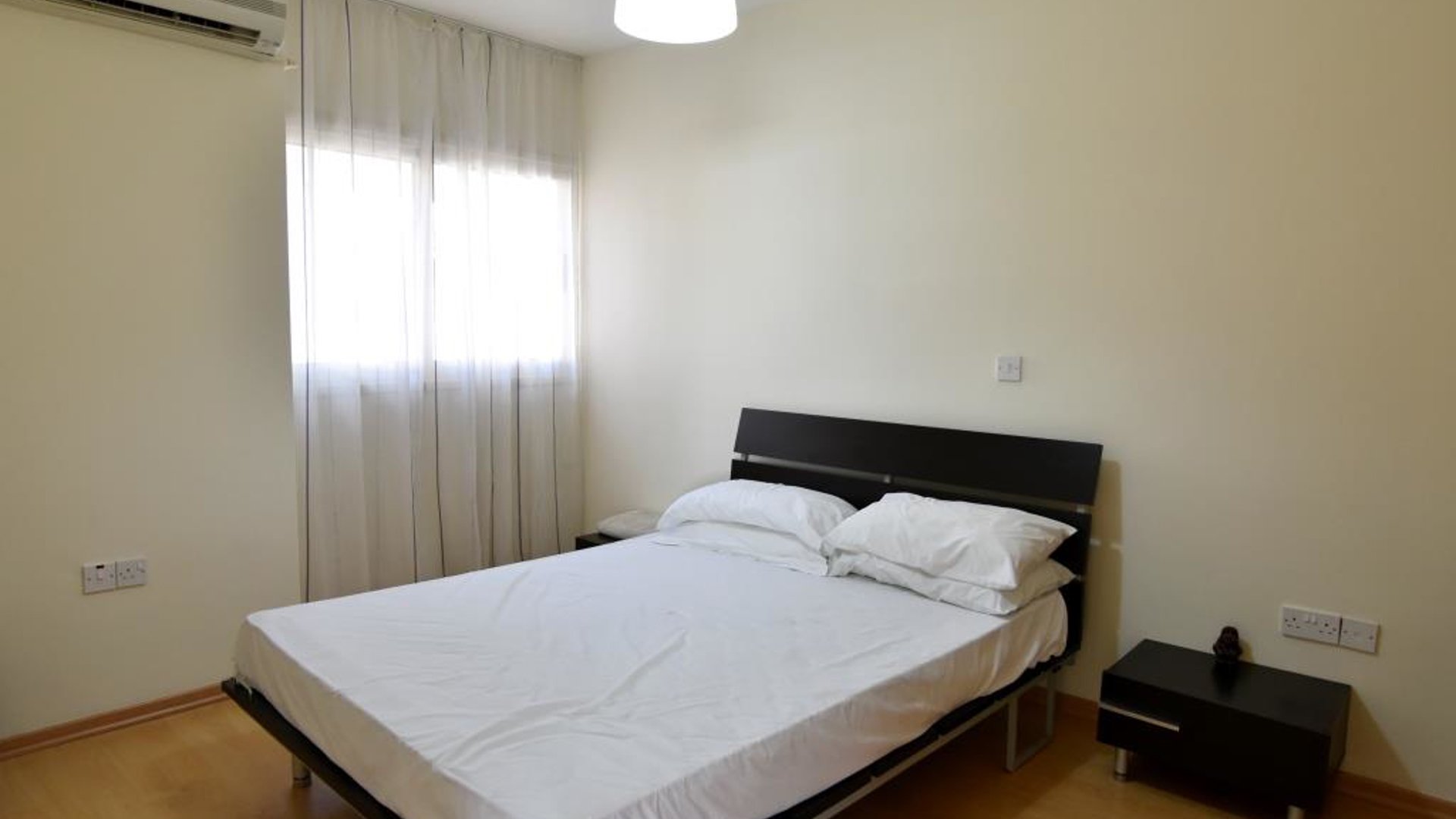 3 bedrooms Apartment in Limassol, Cyprus No. 30534