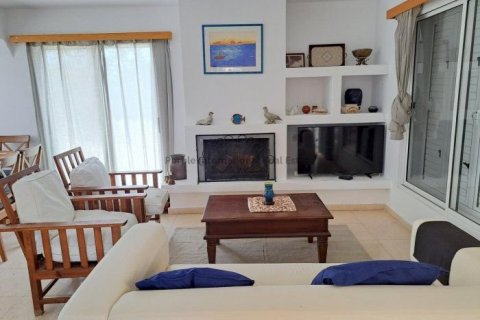 Вилла с 3 спальнями в Пейя, Пафос, Кипр № 37454 2