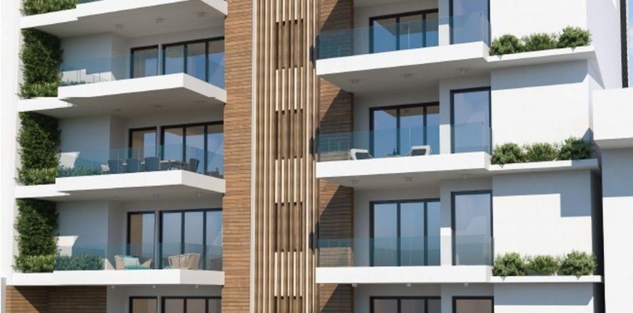 814m2 Local comercial en Larnaca, Larnaka,  No. 44771