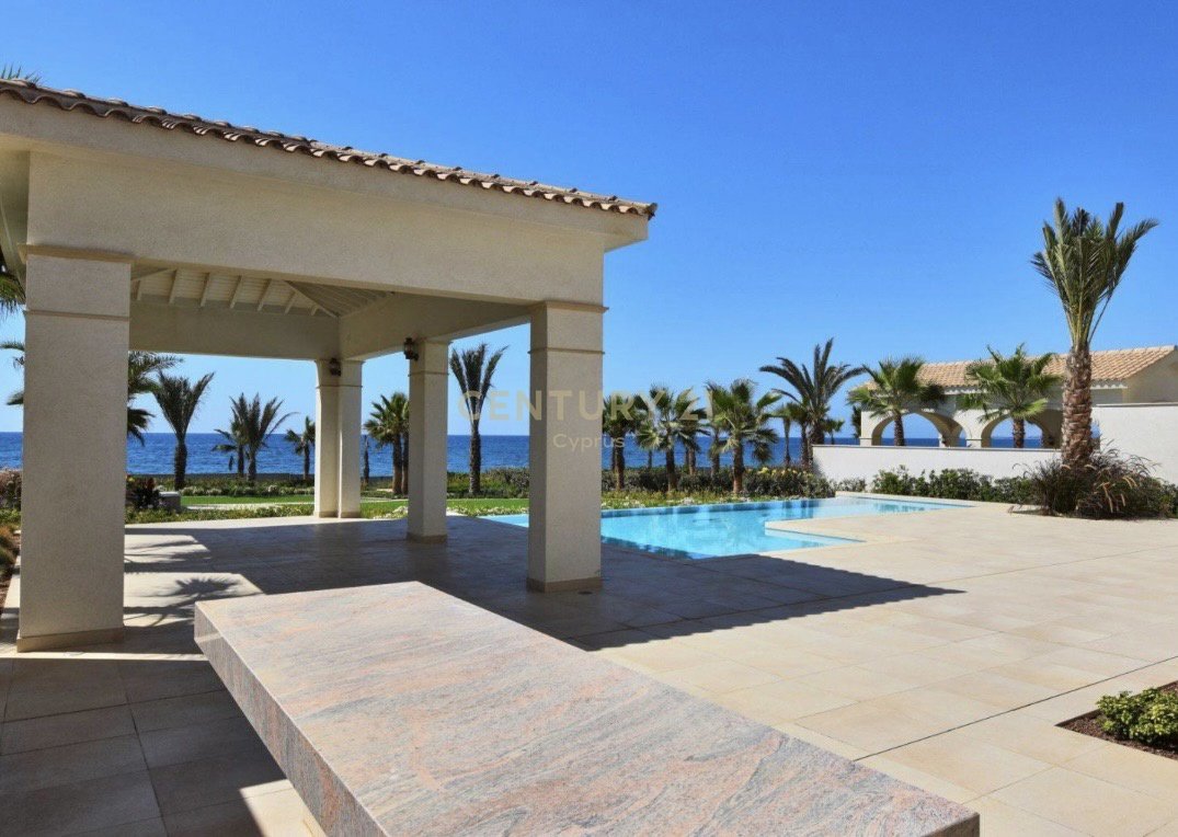 6 bedrooms Villa in Pervolia, Larnaka, Cyprus No. 53509