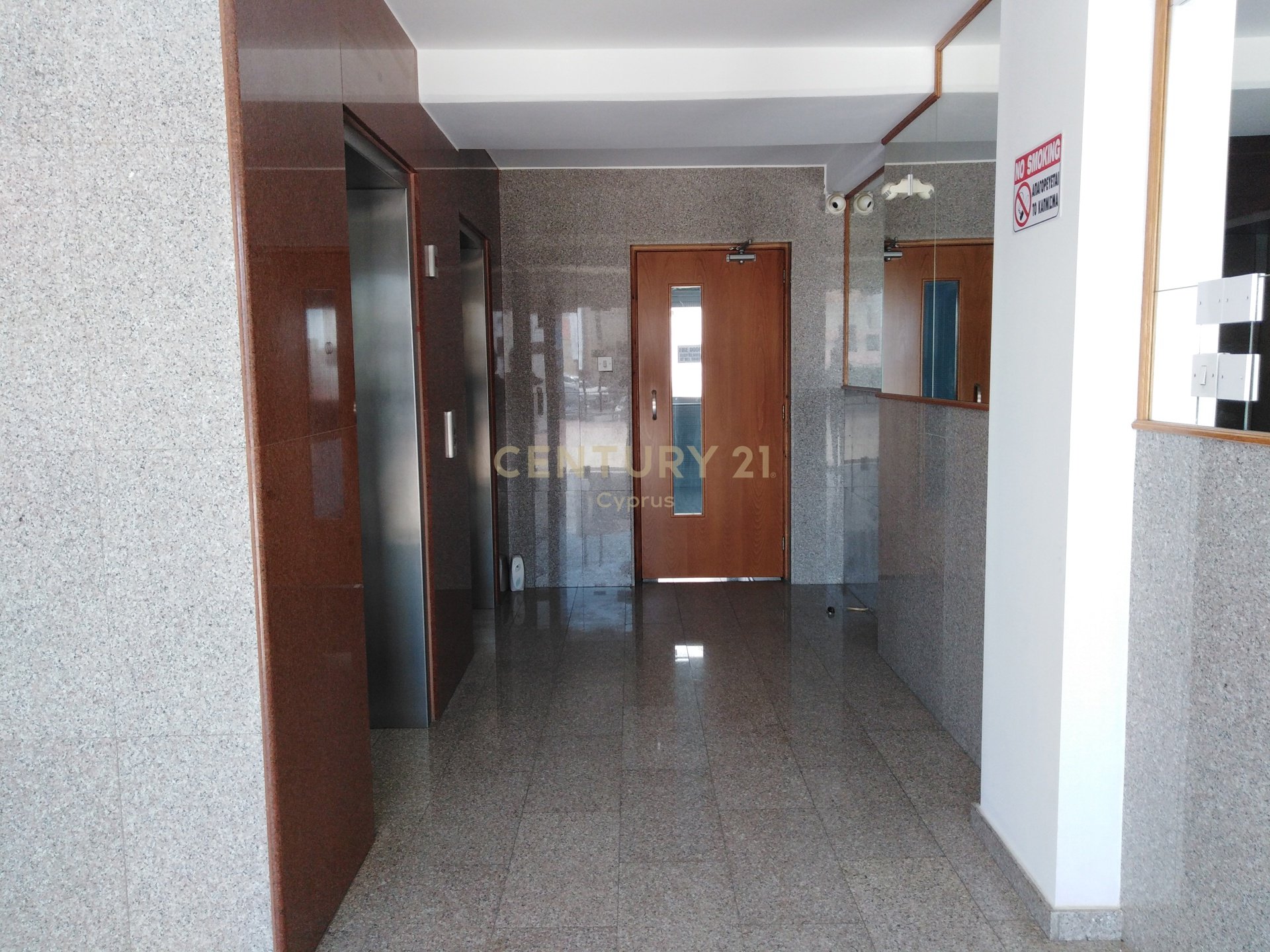 750m2 Bureau à Mesa Geitonia, Limassol, Chypre No. 53724