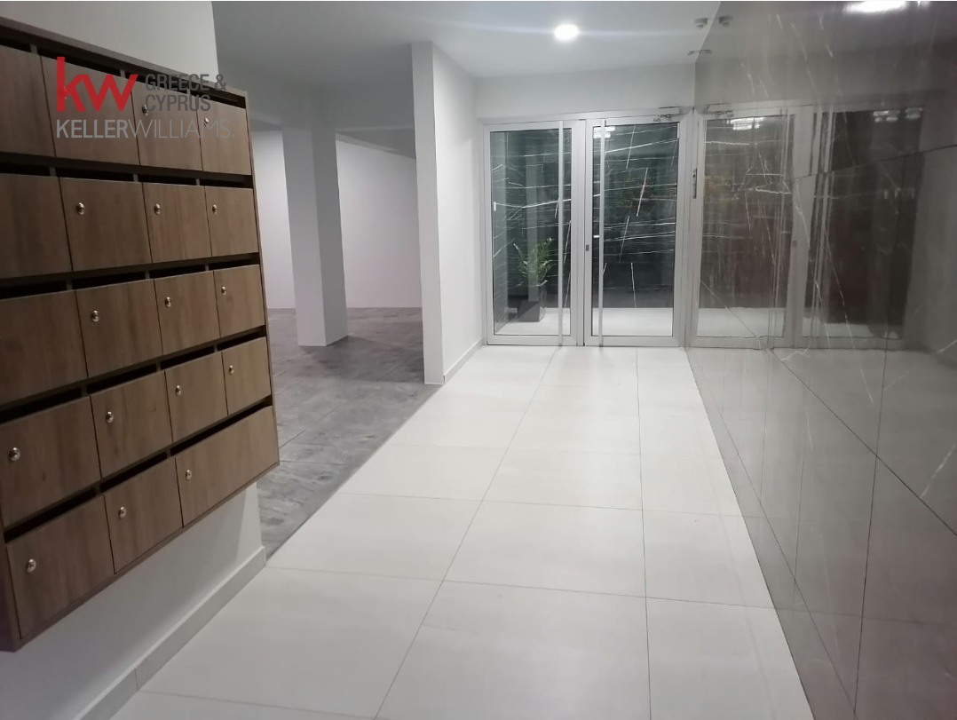 4 bedrooms Apartment in Larnaca, Larnaka, Cyprus No. 40114