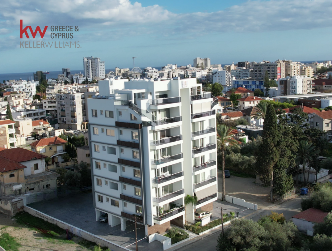 4 bedrooms Apartment in Larnaca, Larnaka, Cyprus No. 40114