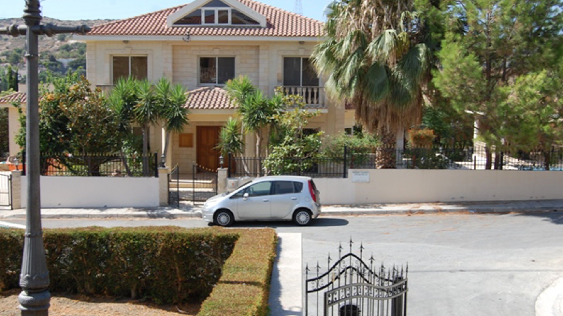 4 bedrooms Villa in Pyrgos, Limassol, Cyprus No. 25724