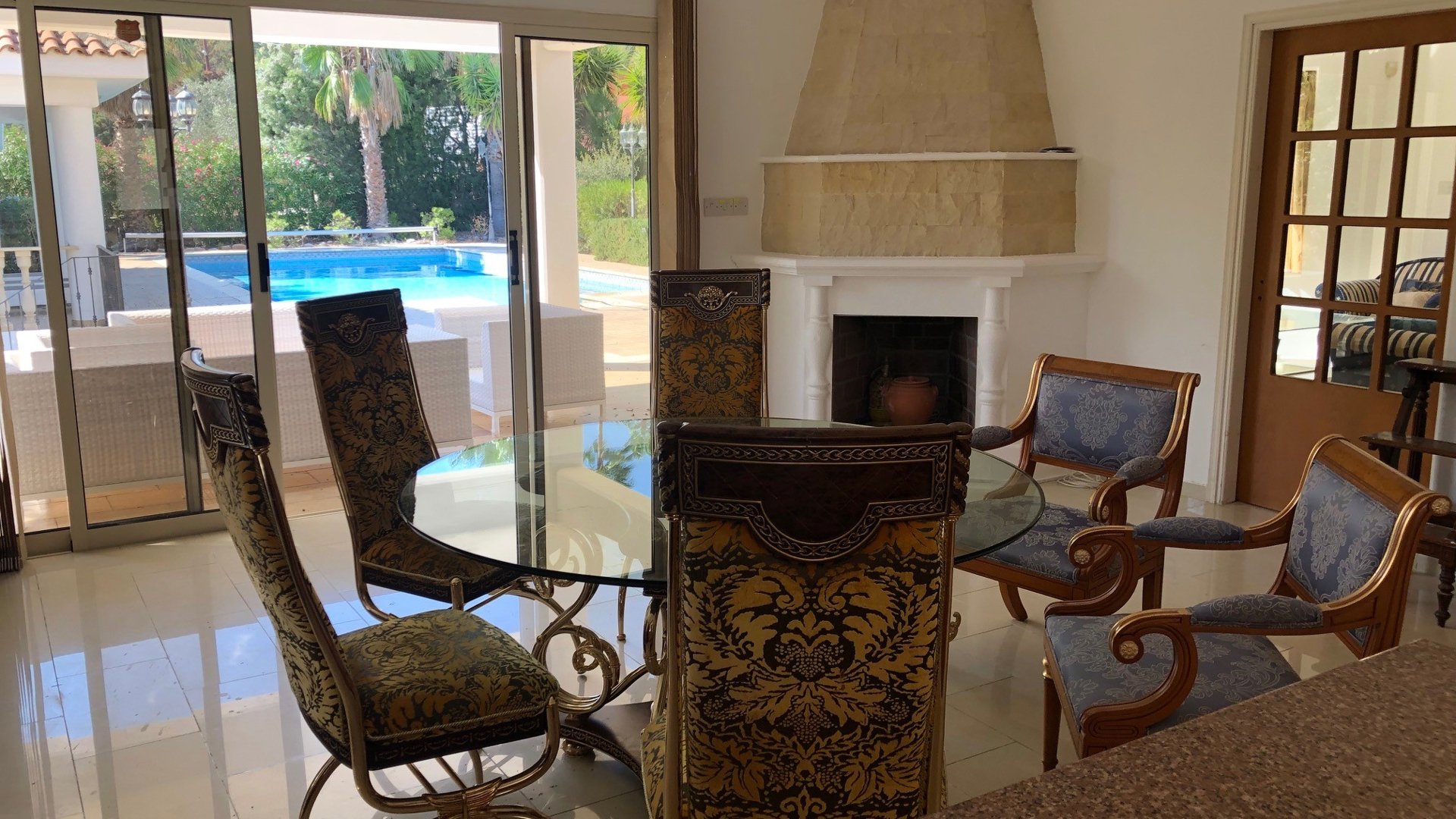 4 bedrooms Villa in Pyrgos, Limassol, Cyprus No. 25724