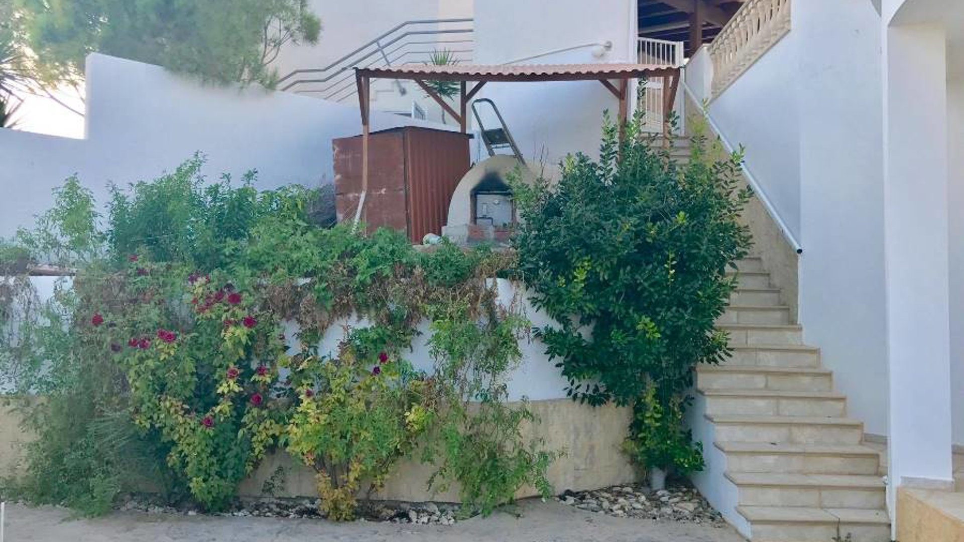 5 bedrooms Villa in Tala, Paphos, Cyprus No. 25722