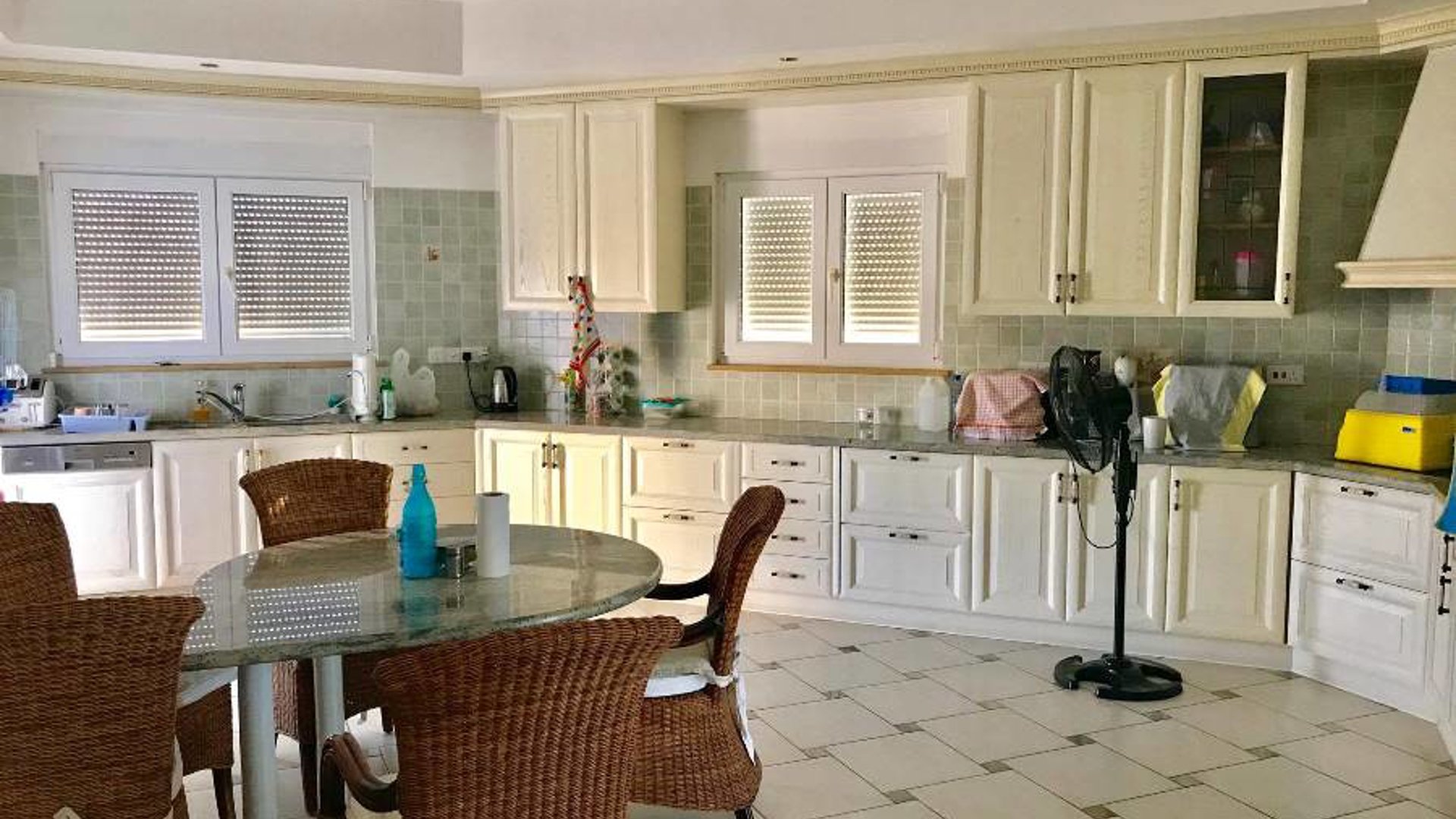 5 bedrooms Villa in Tala, Paphos, Cyprus No. 25722