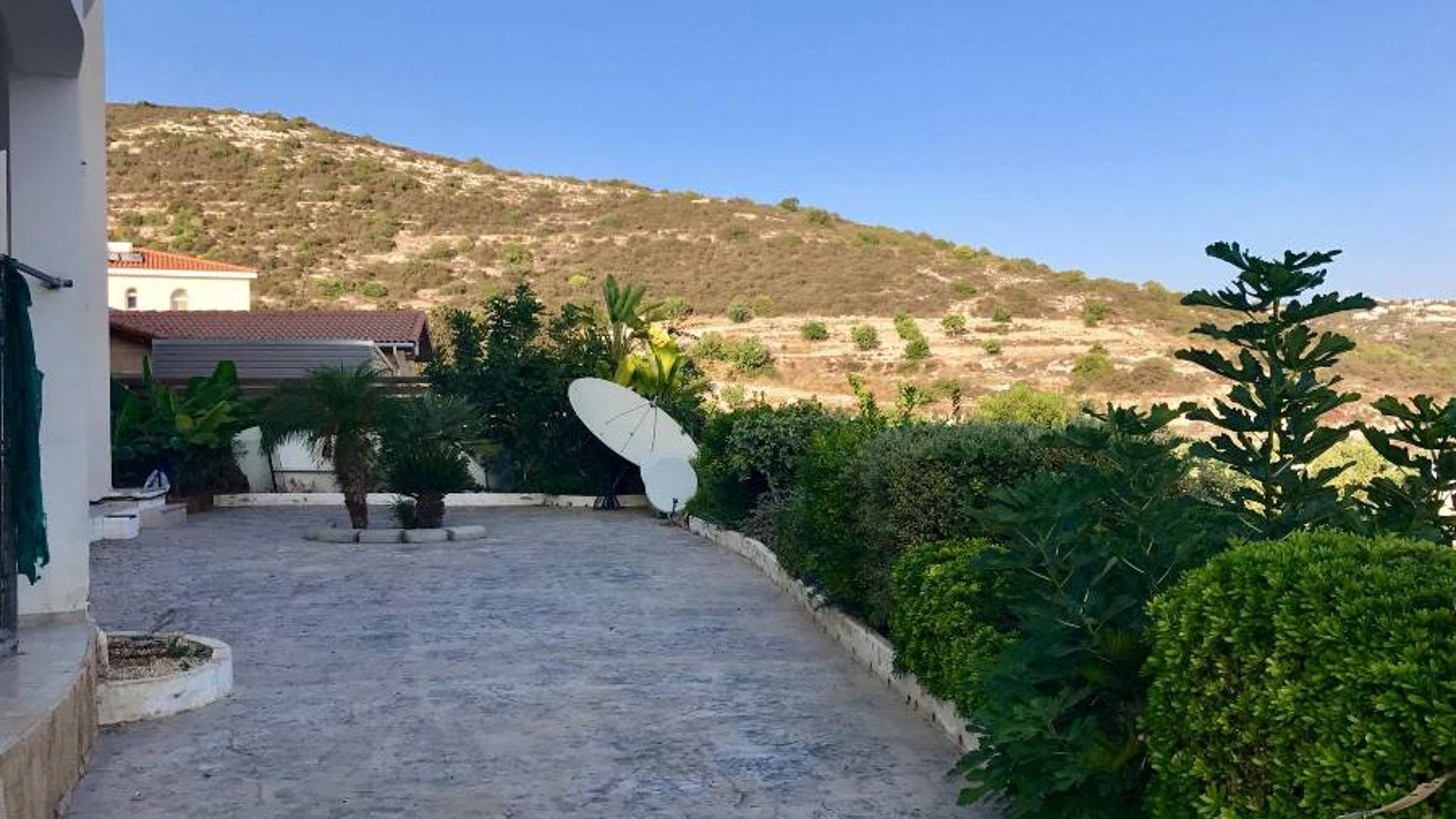 5 bedrooms Villa in Tala, Paphos, Cyprus No. 25722