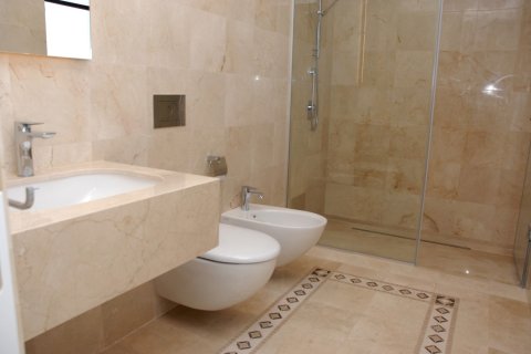 3 dormitorios Apartamento en Germasogeia, Limassol,  No. 55816 8