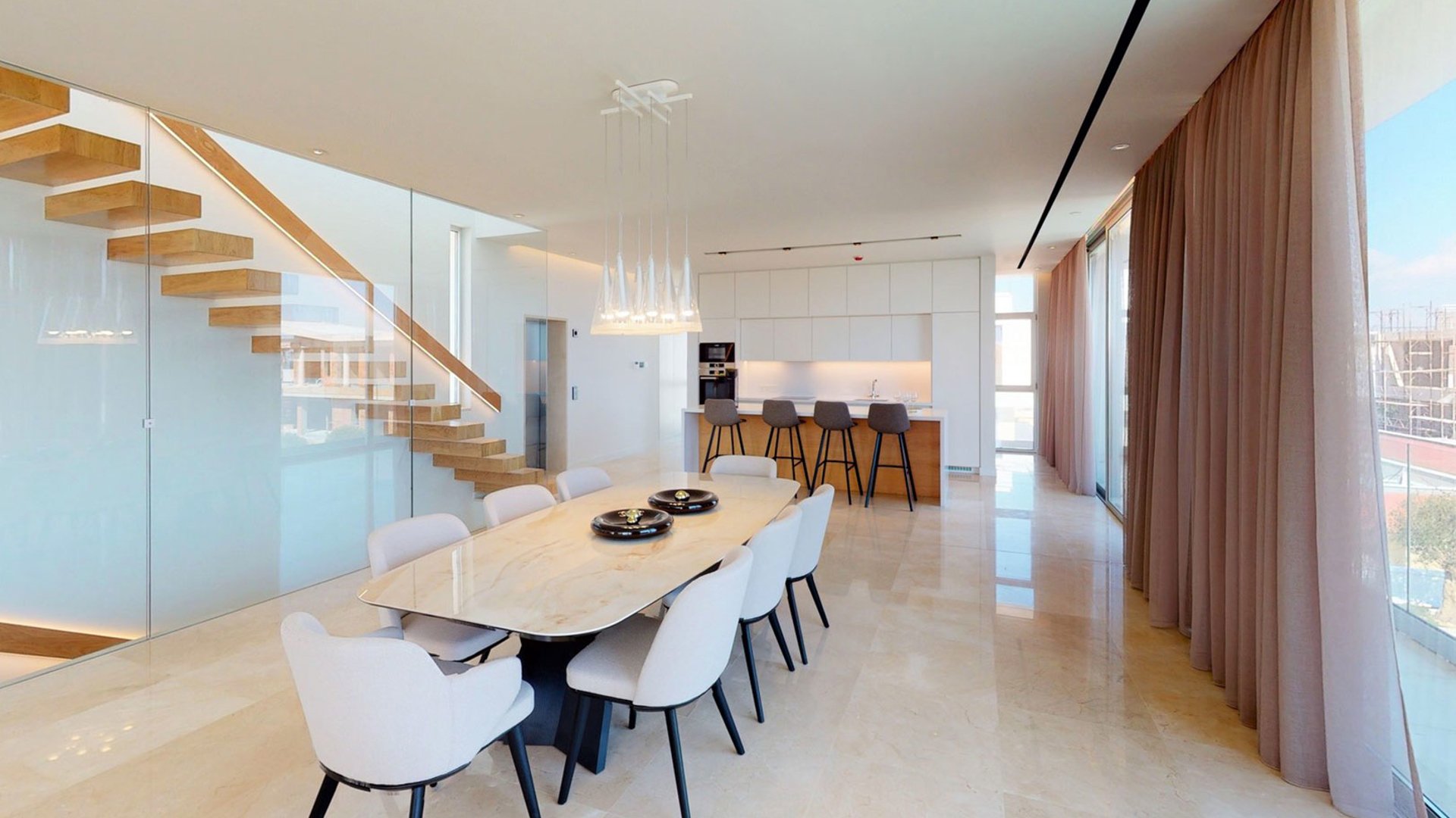 4 chambres Villa à Pervolia, Larnaka, Chypre No. 28399