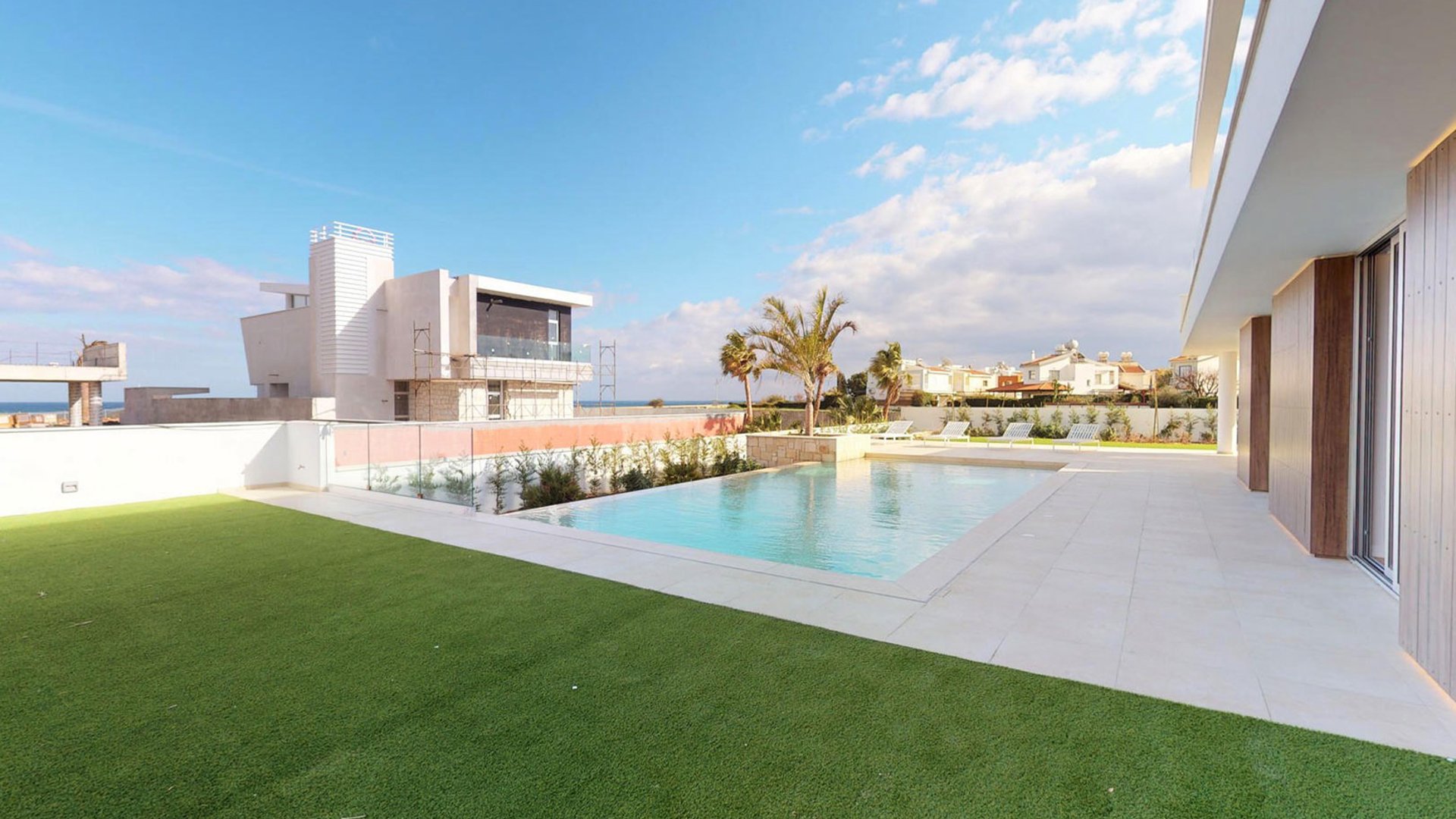4 chambres Villa à Pervolia, Larnaka, Chypre No. 28399