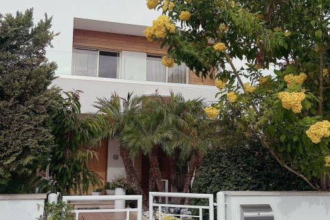 4 bedrooms Villa in Papas, Limassol, Cyprus No. 26967