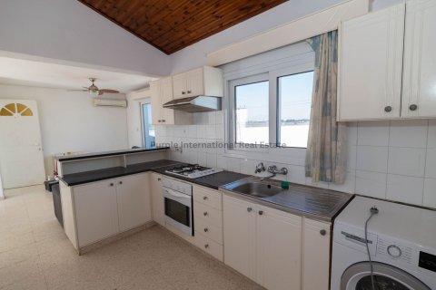 2 bedrooms Apartment in Meneou, Larnaka, Cyprus No. 37542 2