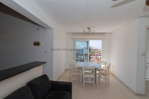 2 bedrooms Apartment in Meneou, Larnaka, Cyprus No. 37542 6