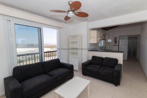 2 bedrooms Apartment in Meneou, Larnaka, Cyprus No. 37542 1