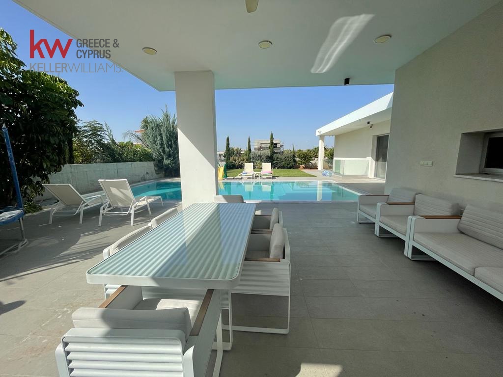 6 bedrooms Villa in Pyla, Larnaka, Cyprus No. 40183