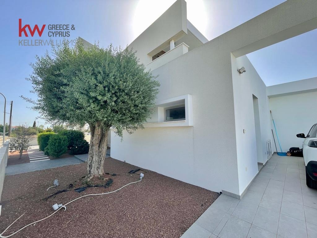 6 bedrooms Villa in Pyla, Larnaka, Cyprus No. 40183