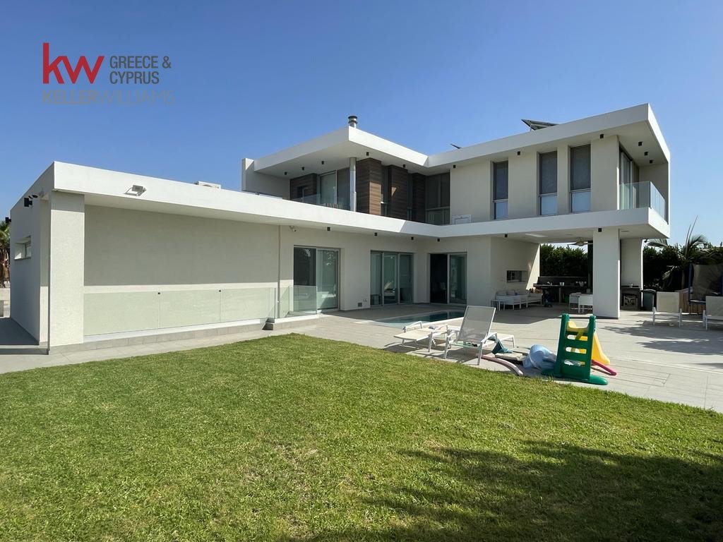 6 bedrooms Villa in Pyla, Larnaka, Cyprus No. 40183