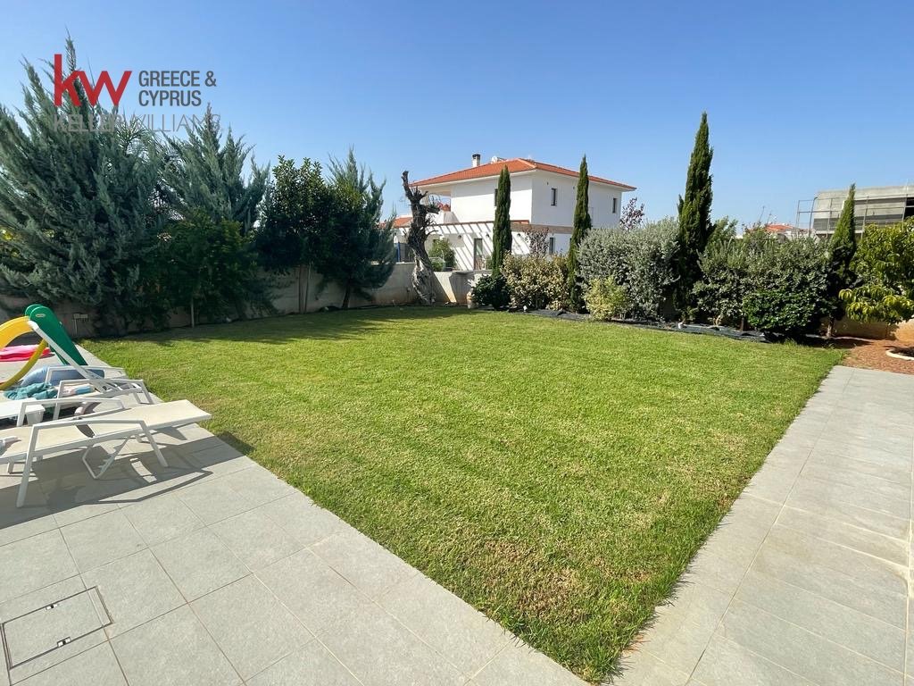 6 bedrooms Villa in Pyla, Larnaka, Cyprus No. 40183