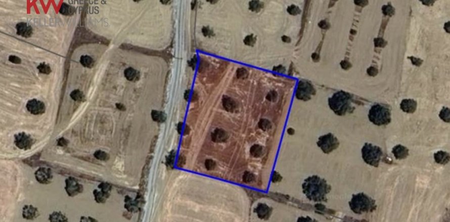 1701m2 Land in Tseri, Nicosia,  No. 40182