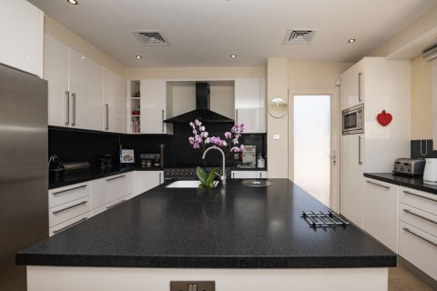 Вилла с 5 спальнями в Марони, Ларнака, Кипр № 37112 18