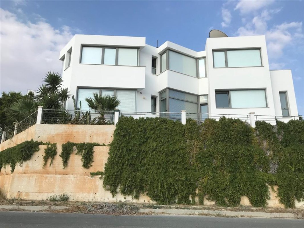 Studio Villa in Larnaca, Larnaka, Cyprus No. 38363