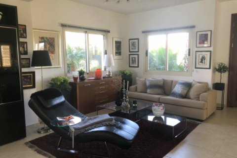 2 bedrooms Villa in Limassol,  No. 38362 4