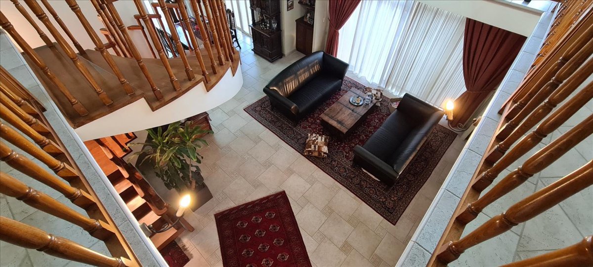 4 bedrooms Villa in Limassol, Cyprus No. 38675