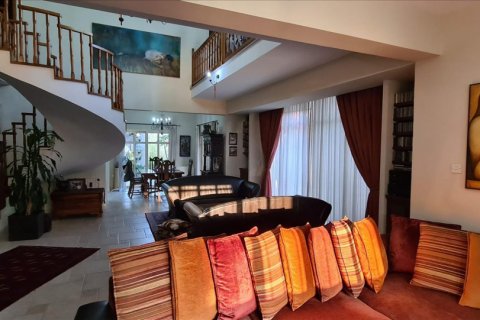 Вилла с 4 спальнями в Лимассол, Лимасол, № 38675 2