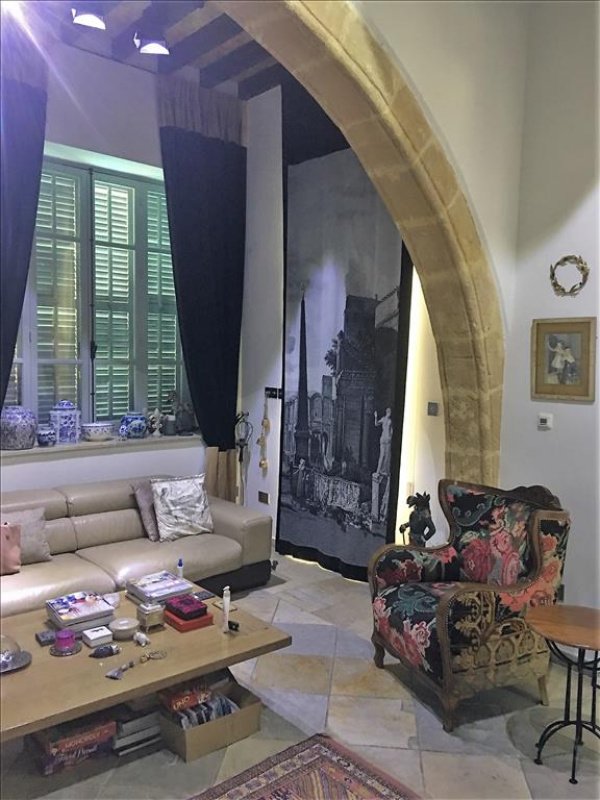 220m2 Villa in Nicosia, Cyprus No. 38676