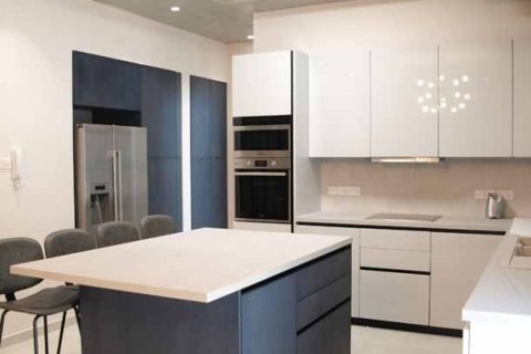 3 bedrooms Villa in Limassol,  No. 38678 12