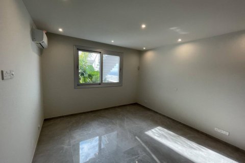 3 bedrooms Villa in Limassol,  No. 38677 10