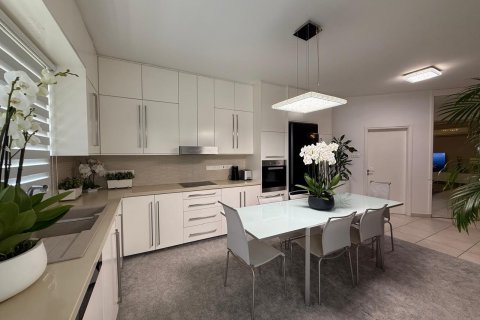 3 chambres Appartement à Germasogeia, Limassol,  No. 50404 16