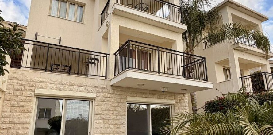 4 chambres Villa à Chloraka, Paphos,  No. 50403