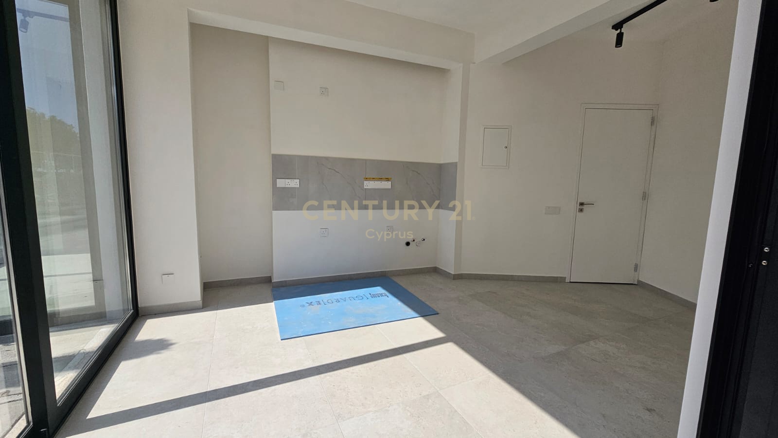 72m2 Office in Limassol, Cyprus No. 53561