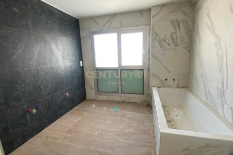 4 dormitorios Apartamento en Limassol,  No. 55339 3