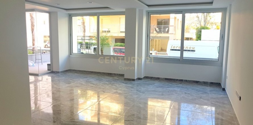 4 dormitorios Apartamento en Limassol,  No. 55339