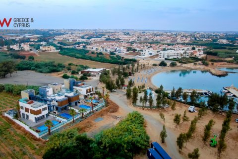 5 bedrooms Villa in Paralimni, Ammochostos,  No. 40336 9