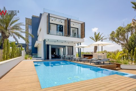 5 bedrooms Villa in Paralimni, Ammochostos,  No. 40336 12