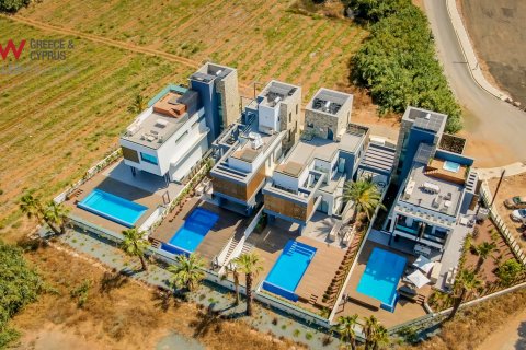 5 bedrooms Villa in Paralimni, Ammochostos,  No. 40336 5