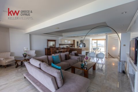 2 bedrooms Duplex in Larnaca, Larnaka,  No. 40335 3