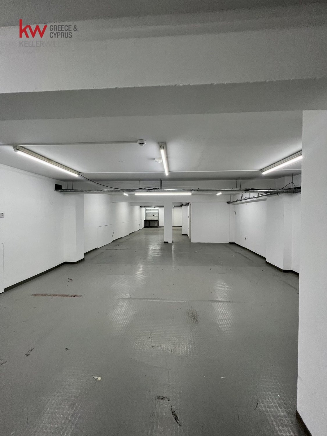 650m2 Tienda en Larnaca, Larnaka, Chipre No. 40338