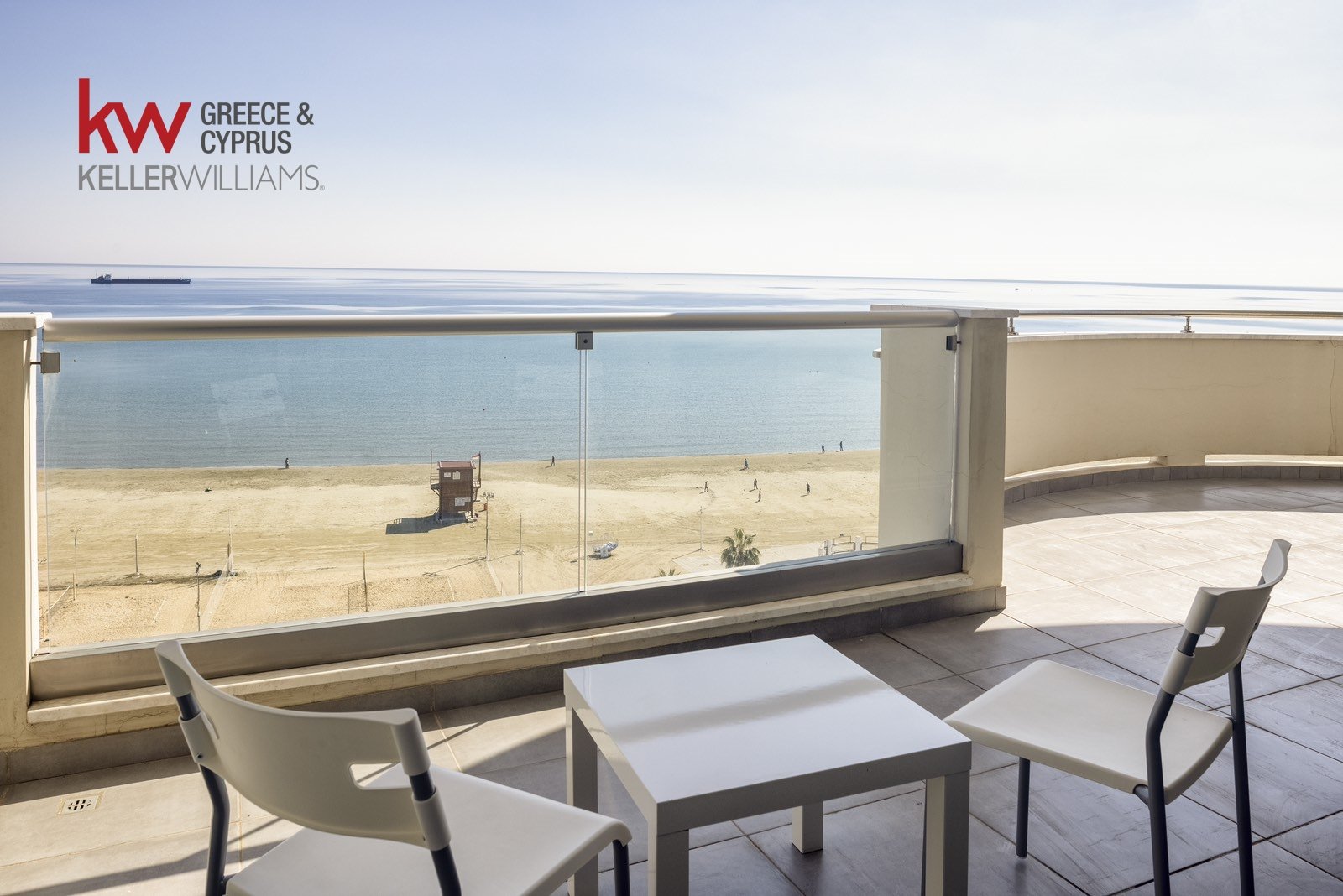 3 bedrooms Apartment in Larnaca, Larnaka, Cyprus No. 40337