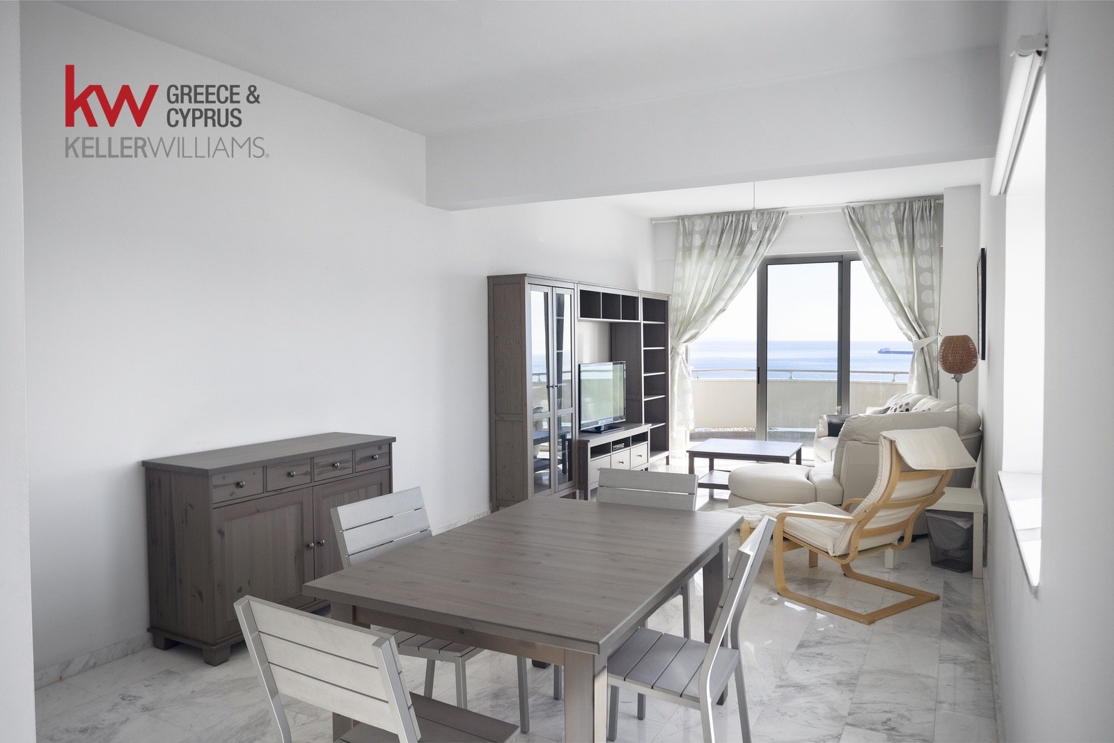 3 bedrooms Apartment in Larnaca, Larnaka, Cyprus No. 40337
