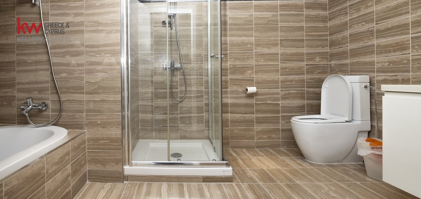 3 bedrooms Apartment in Larnaca, Larnaka, Cyprus No. 40337
