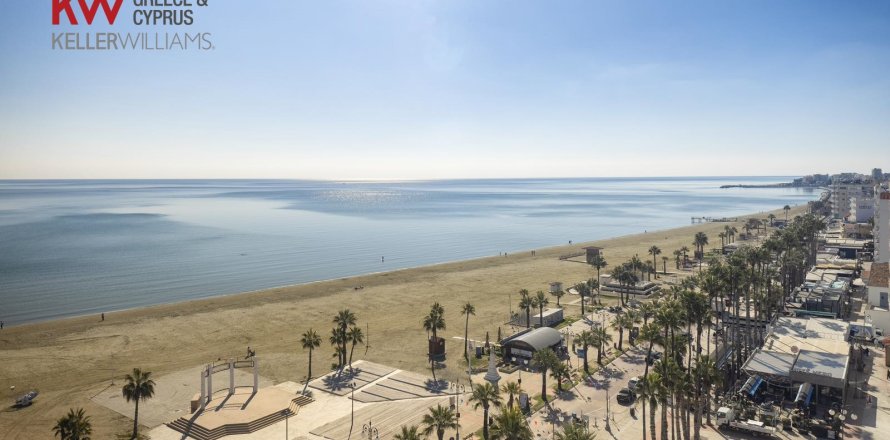 3 bedrooms Apartment in Larnaca, Larnaka,  No. 40337