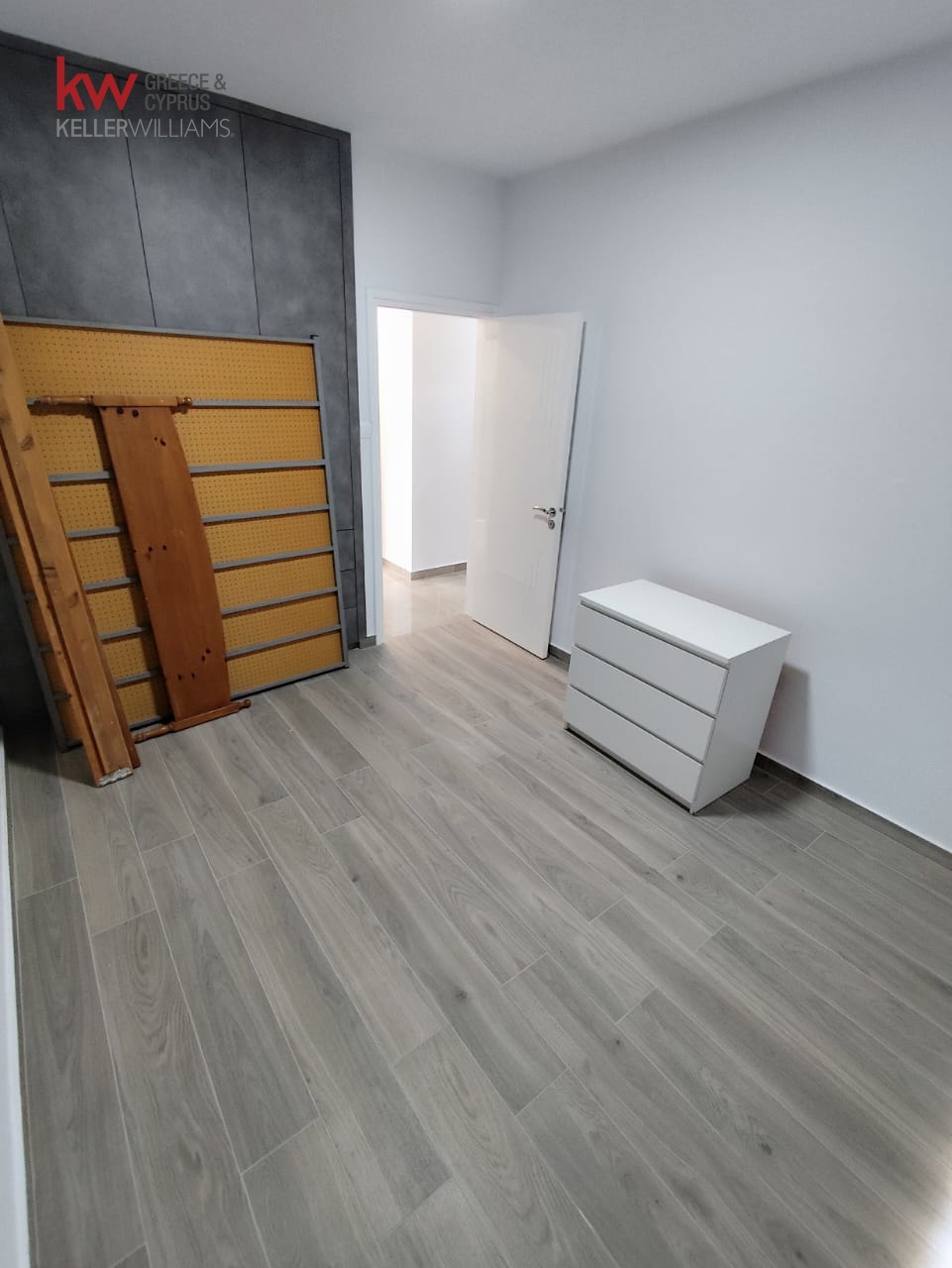 3 bedrooms Apartment in Larnaca, Larnaka, Cyprus No. 40127