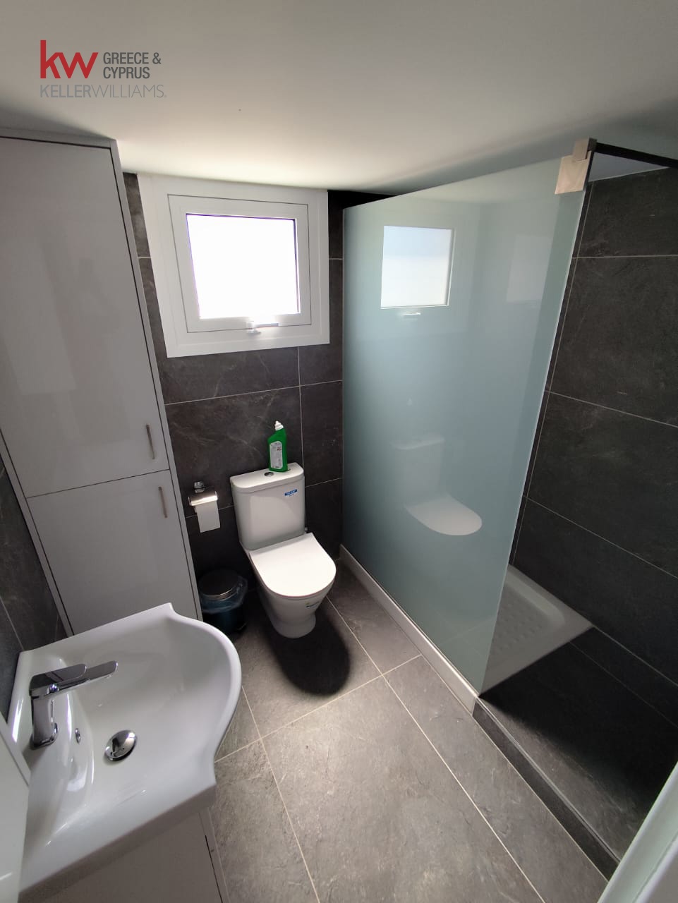 3 bedrooms Apartment in Larnaca, Larnaka, Cyprus No. 40127